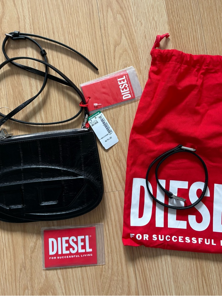 Nwt- Diesel Black Leather Crossbody With Red Dust Bag